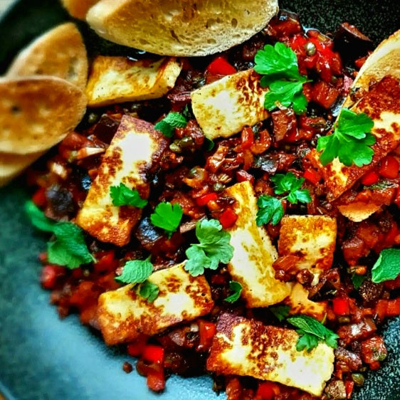 Halloumi e Caponata